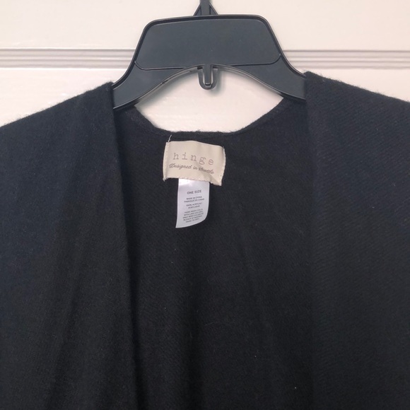 Black and brown ponch with fringe - Picture 2 of 3